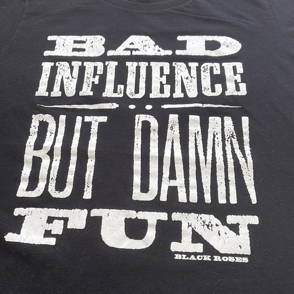 Women’s Black T shirt Black Roses small - Picture 5 of 5